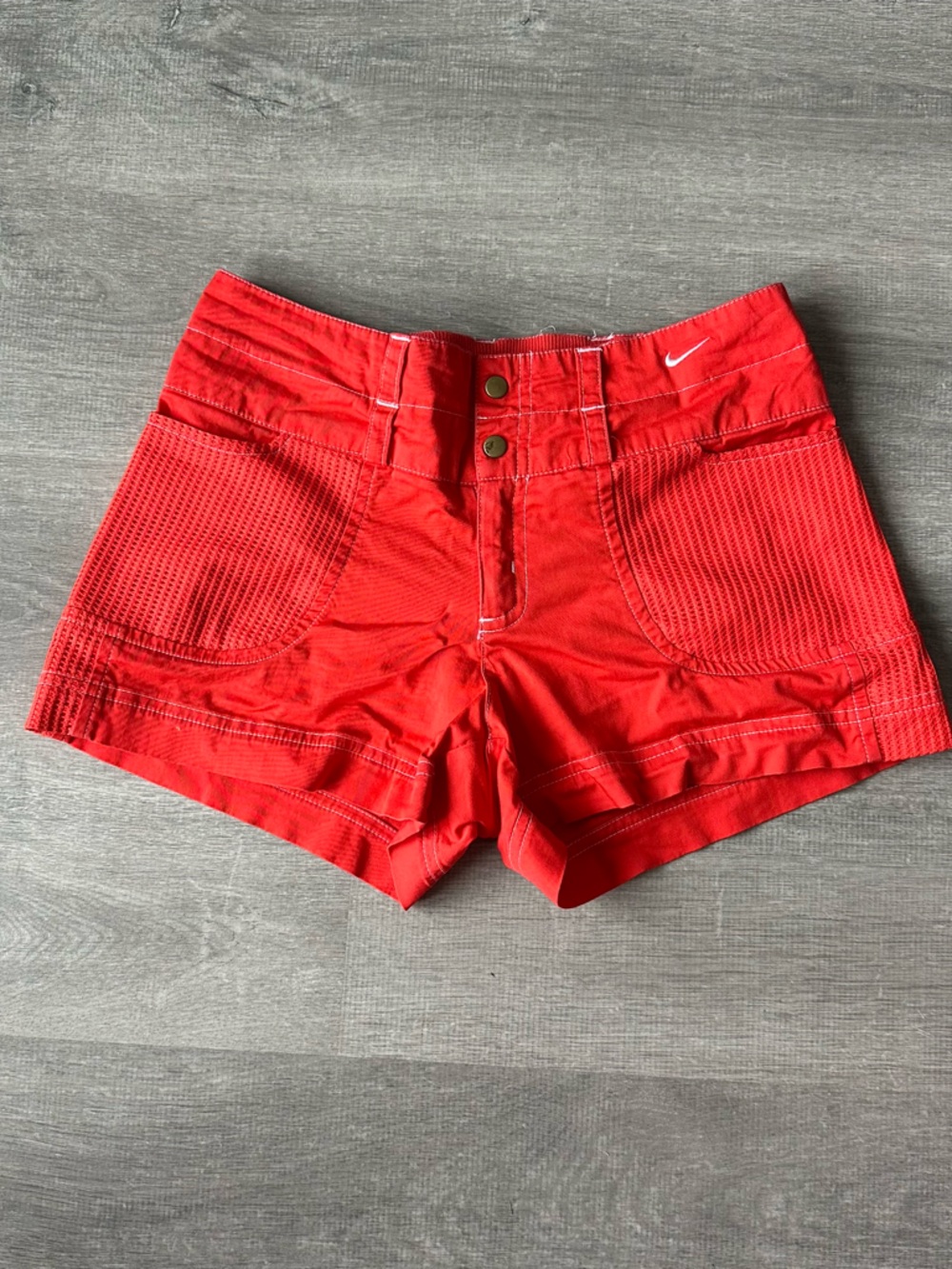 VNTG Nike Y2K Technical Cargo Mesh Shorts Vibrant Orange